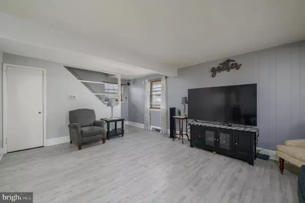 Pennsauken, NJ 08109,5532 WHITMAN TER