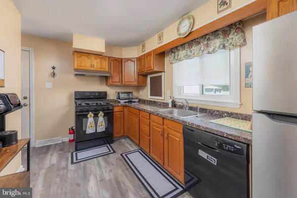 Magnolia, NJ 08049,601 BEVERLY DR