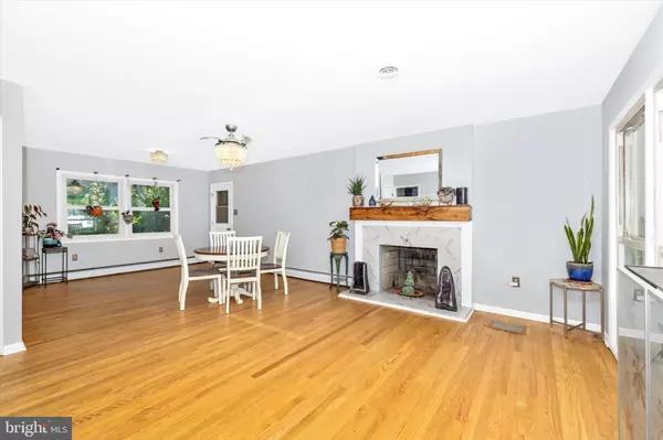 Myersville, MD 21773,33 FOX ROCK DR