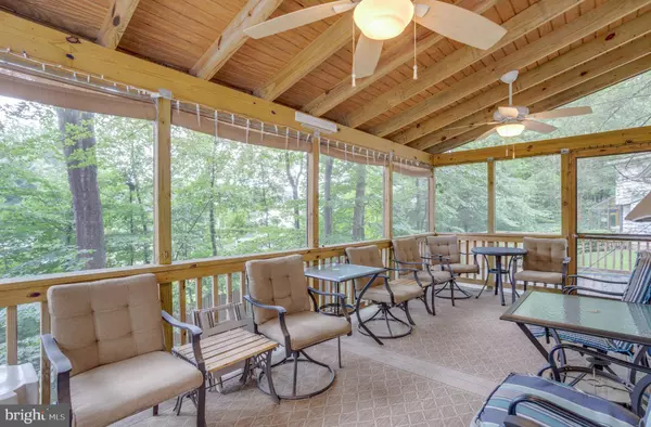 Burke, VA 22015,5309 DUNLEIGH CT