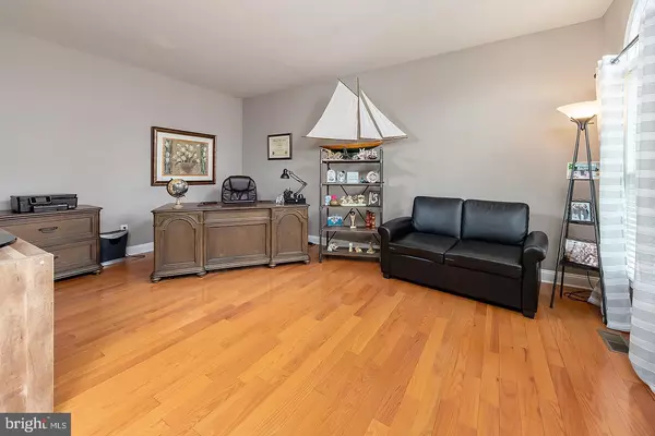 Mullica Hill, NJ 08062,19 VALLEY LN