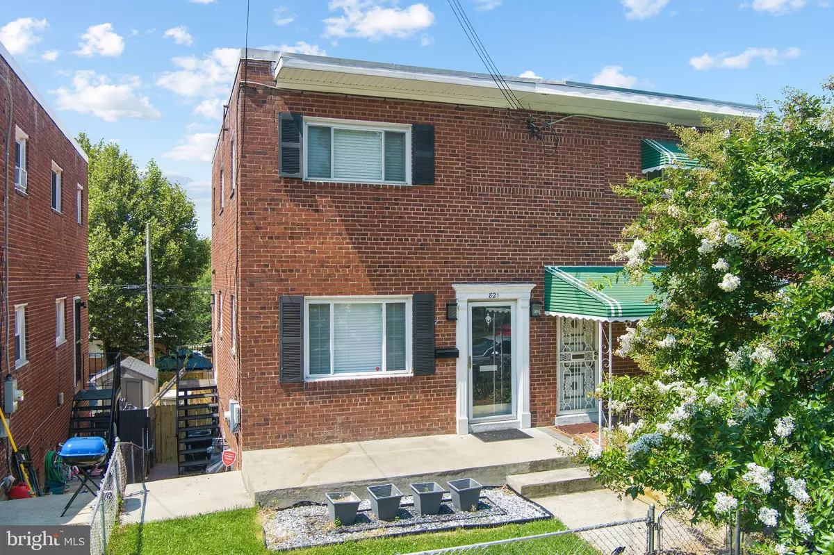 Washington, DC 20011,821 OGLETHORPE ST NE