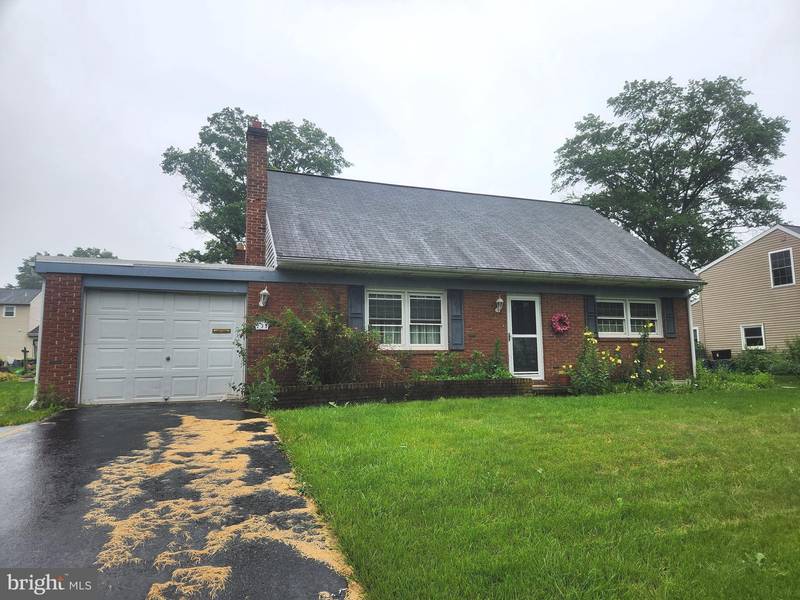 233 CARDINAL RD, Lititz, PA 17543