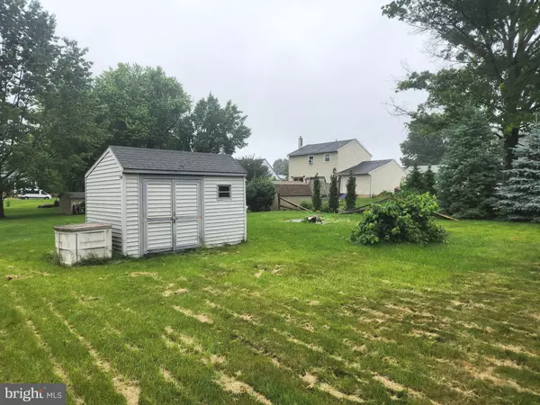 Lititz, PA 17543,233 CARDINAL RD