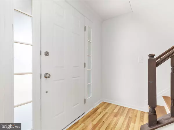 Herndon, VA 20171,13017 NEW PARKLAND DR
