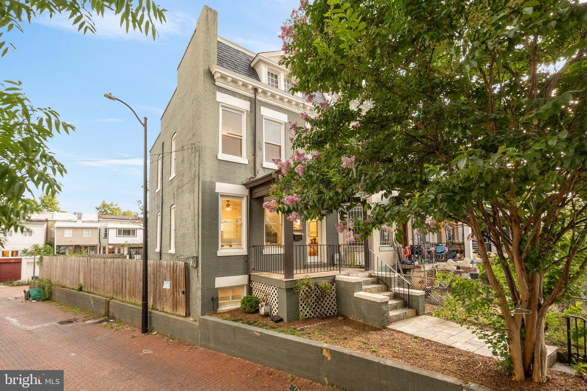 Washington, DC 20010,1371 PERRY PL NW