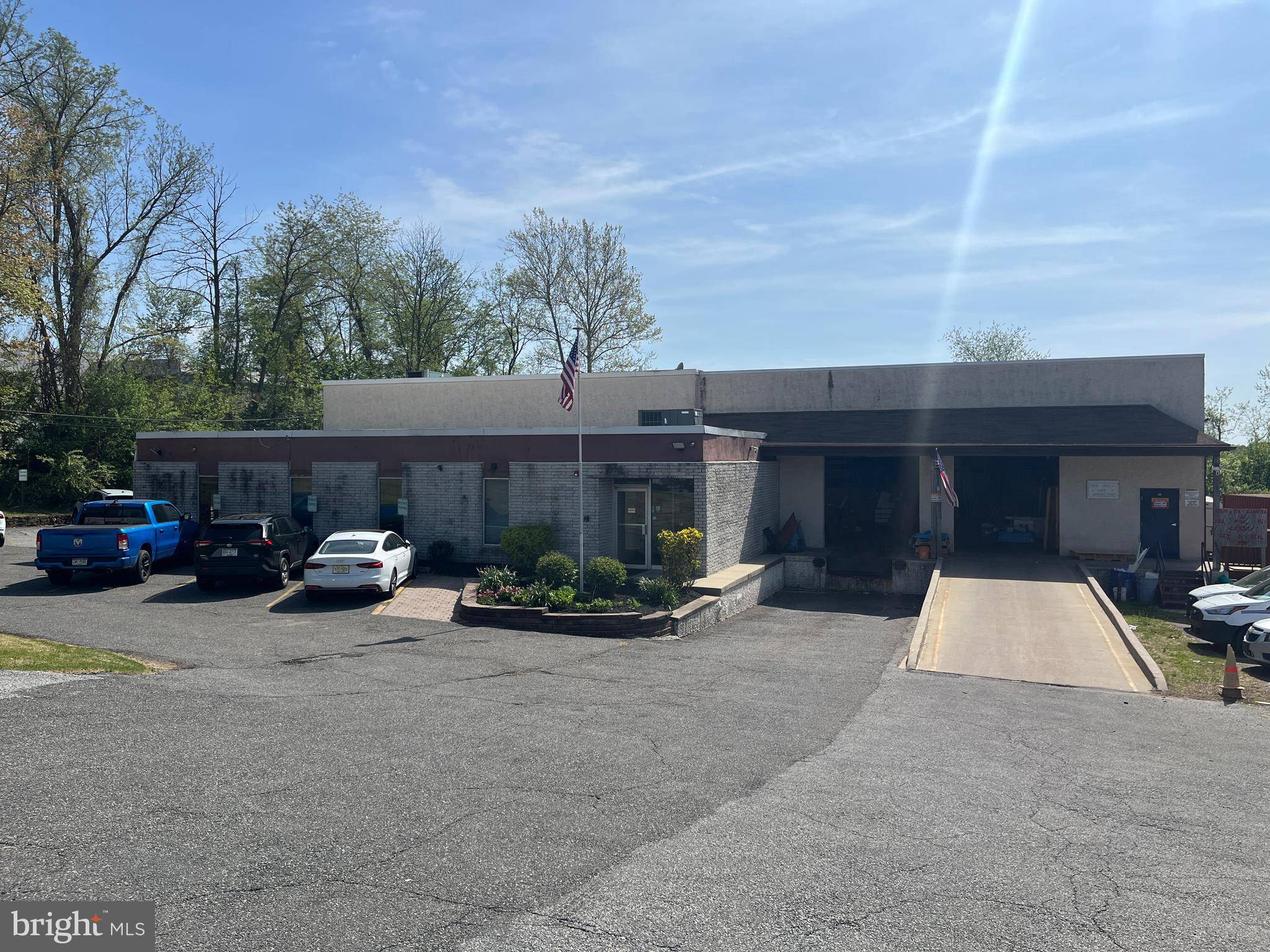 13 MT PLEASANT DR, Aston, PA 19014