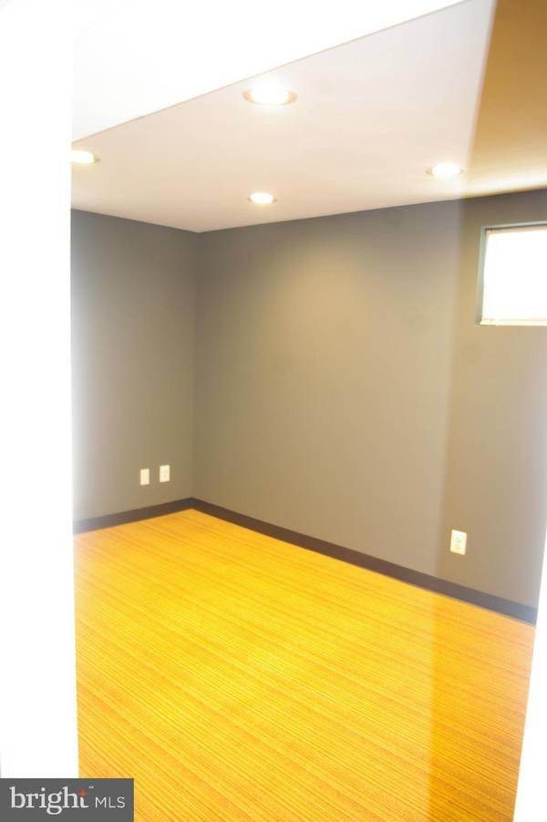 Silver Spring, MD 20902,9913 GEORGIA AVE #UNIT B