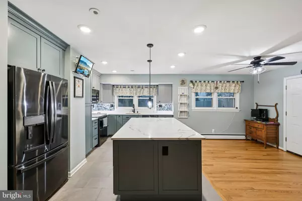 Silver Spring, MD 20905,15142 FAIRLAWN AVE
