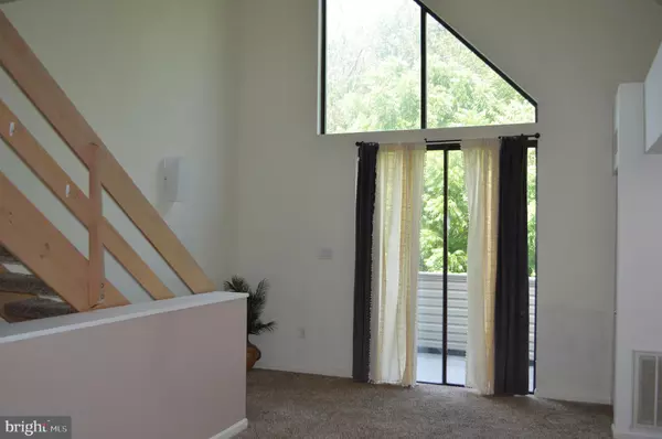 Harrisburg, PA 17110,910 CHERRINGTON DR #910