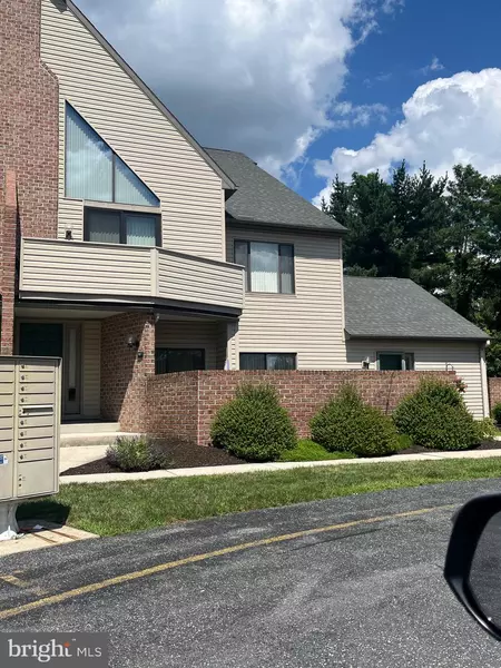 910 CHERRINGTON DR #910, Harrisburg, PA 17110