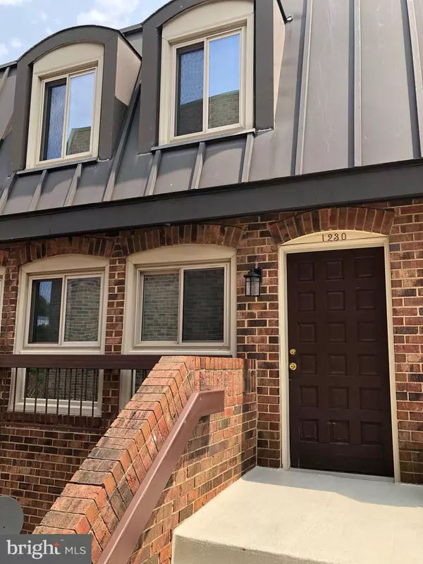 1230 ETON CT NW #T26, Washington, DC 20007