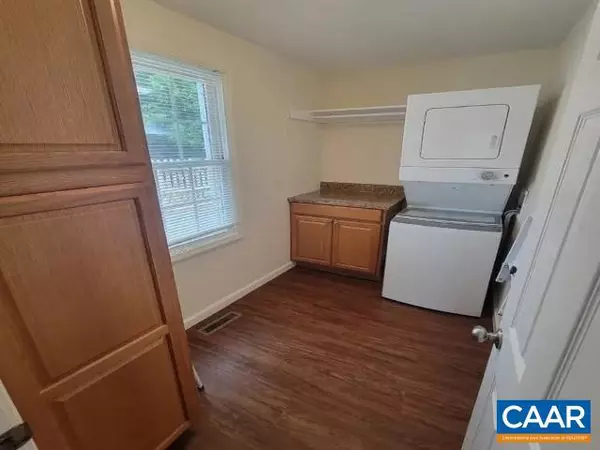 Charlottesville, VA 22903,716 S 1ST ST