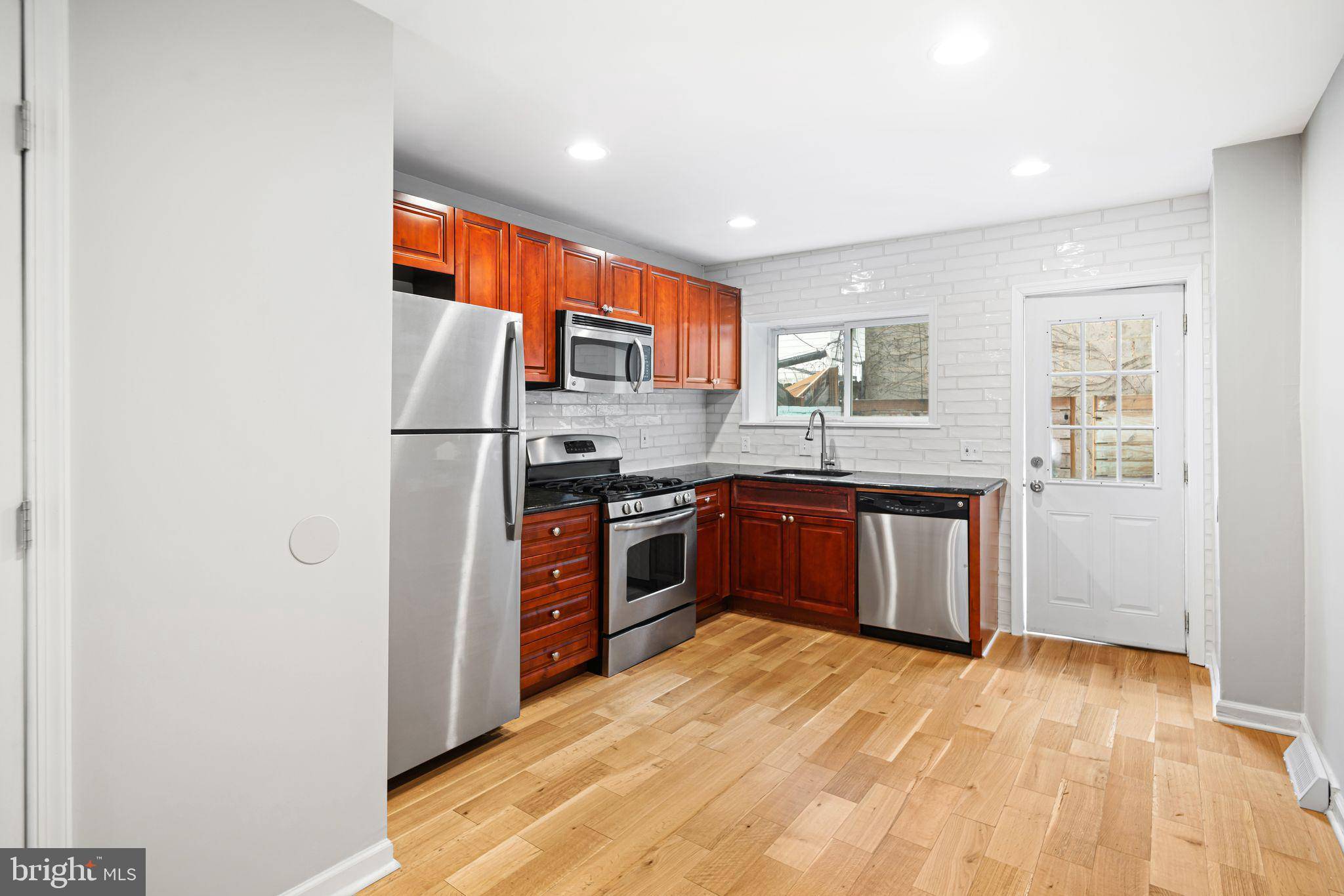 Philadelphia, PA 19125,2563 TULIP ST