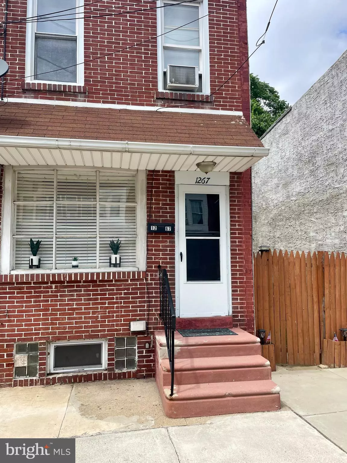 Camden, NJ 08104,1267 LANSDOWNE AVE