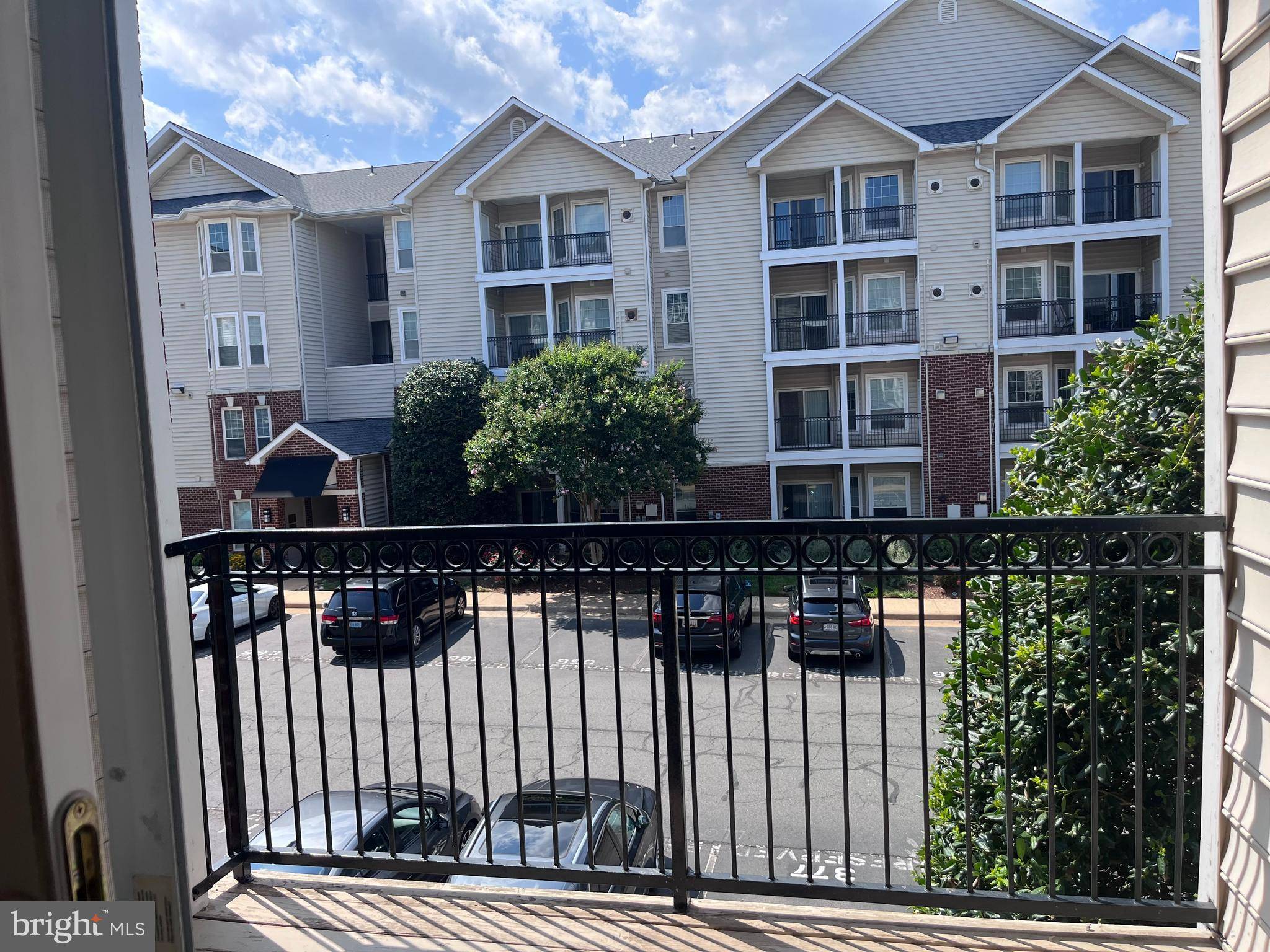 Mclean, VA 22102,1601 SPRING GATE DR #1213