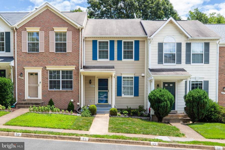 6886 CHASEWOOD CIR, Centreville, VA 20121
