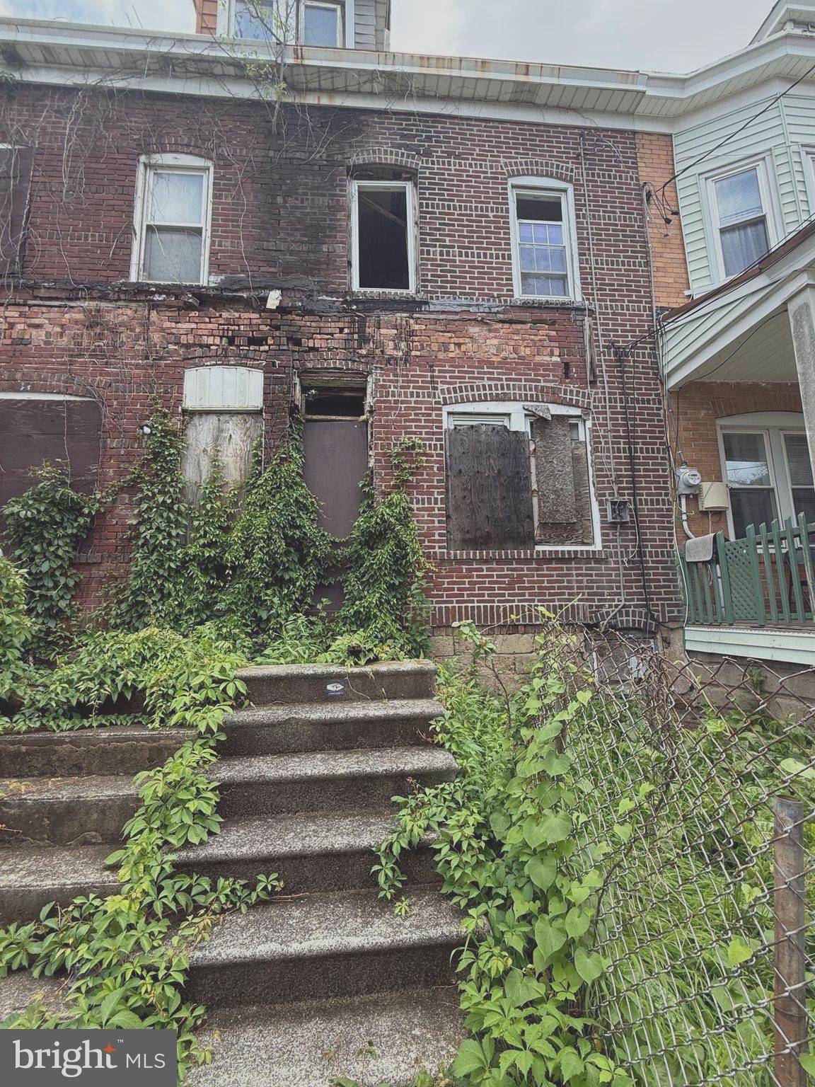 Trenton, NJ 08638,38 VINE ST