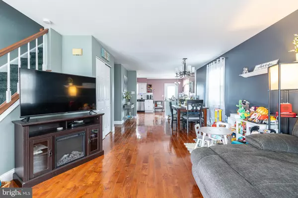 Glenolden, PA 19036,1230 NICOLE LN