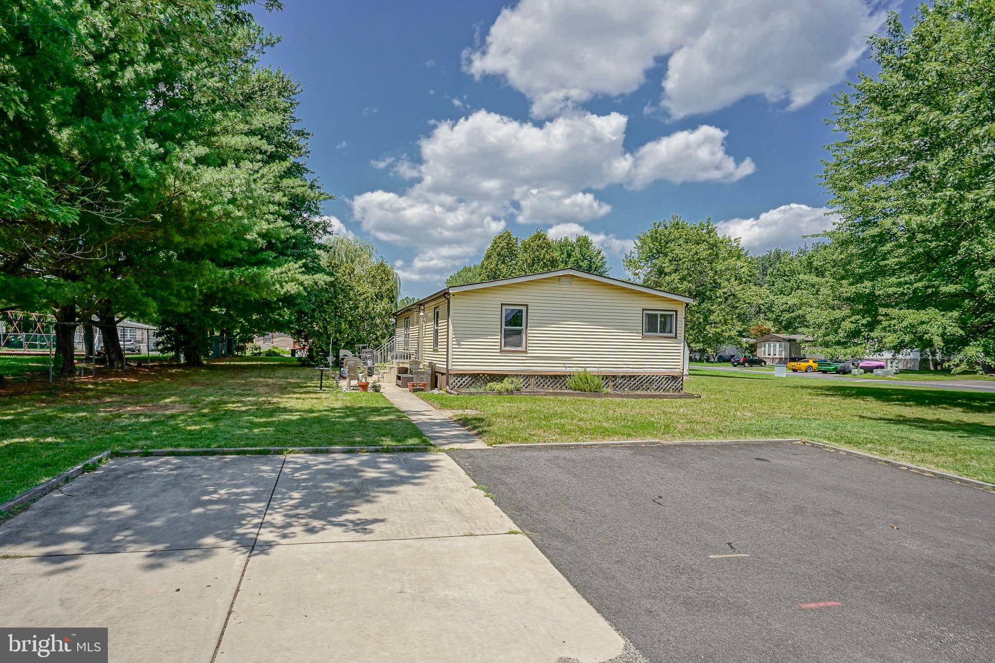 201 EISENHOWER AVE, Williamstown, NJ 08094