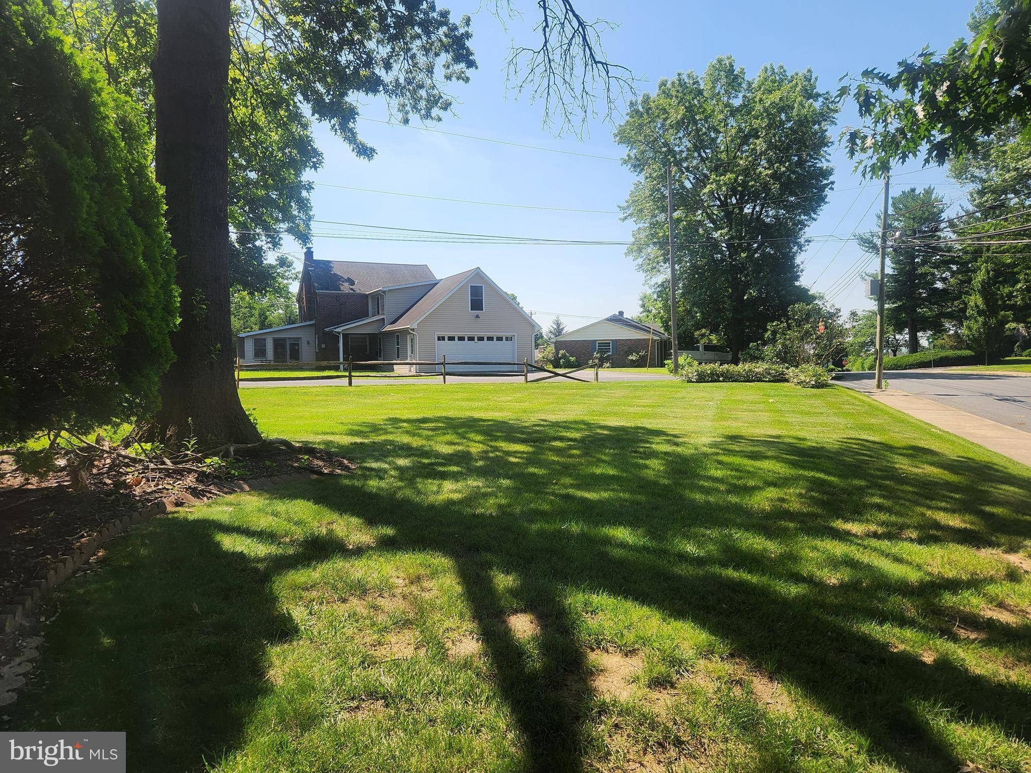 Akron, PA 17501,317 S 10TH ST