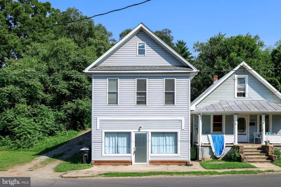 107 VIRGINIA AVE, Shenandoah, VA 22849