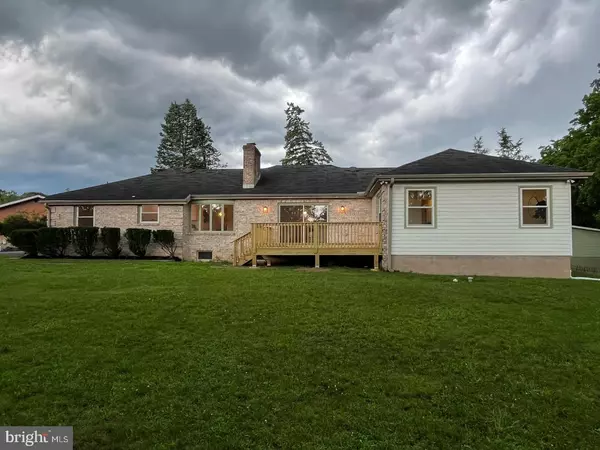 Palmyra, PA 17078,163 EVERGREEN LN