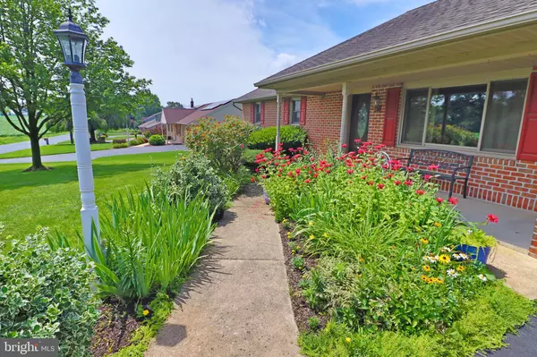 Lititz, PA 17543,660 SNYDER HILL RD