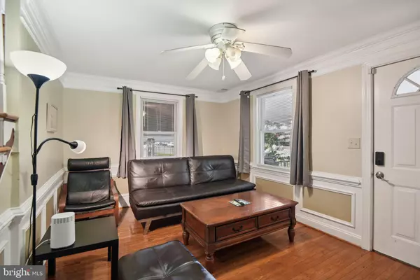 Arlington, VA 22206,3705 S FOUR MILE RUN DR S