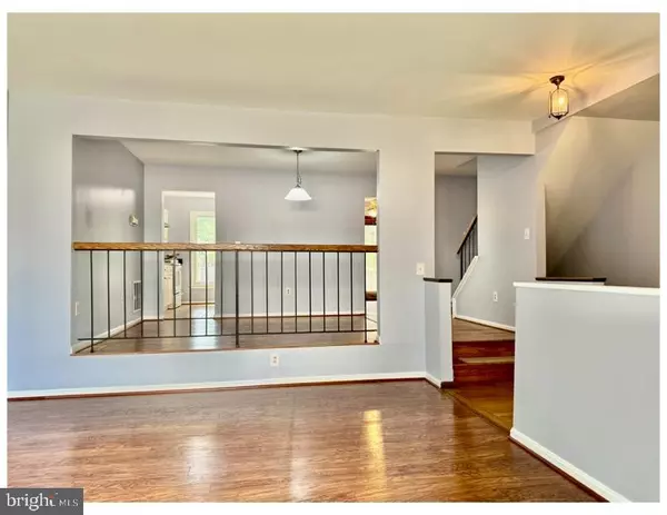 Gaithersburg, MD 20878,10 MEADOW GRASS CT