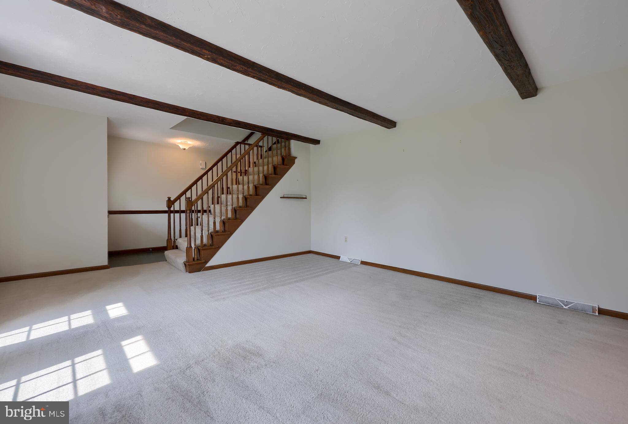 Lititz, PA 17543,26 GREEN ACRE RD