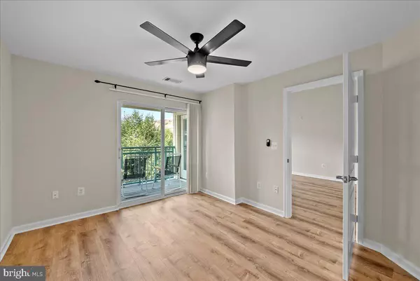 Reston, VA 20190,12000 MARKET ST #469