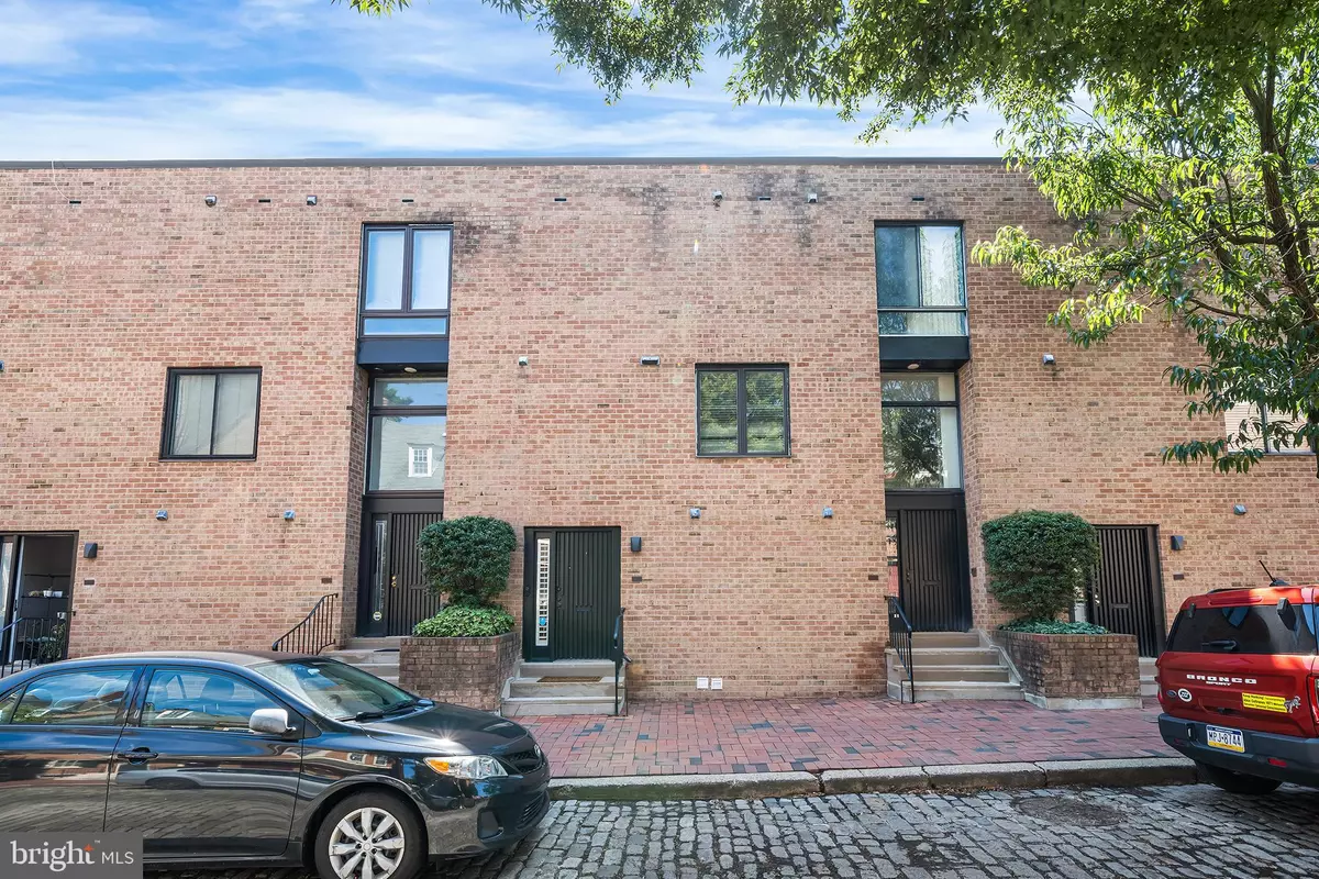Philadelphia, PA 19106,317 S 2ND ST #5B