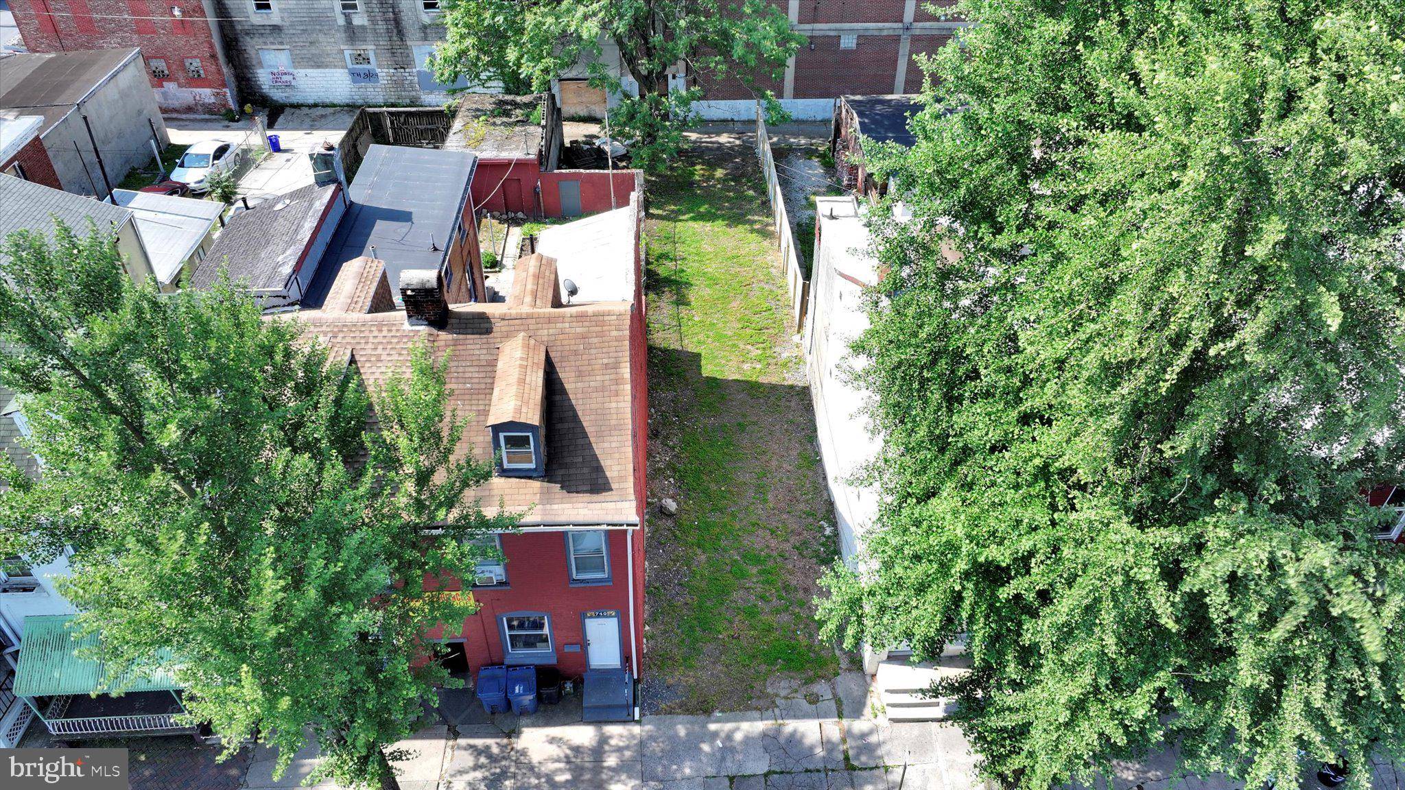 Reading, PA 19602,738 CHESTNUT ST