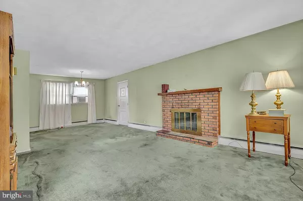 Robbinsville, NJ 08691,10 FAIRVIEW RD