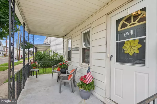 Burlington, NJ 08016,702 BORDENTOWN RD