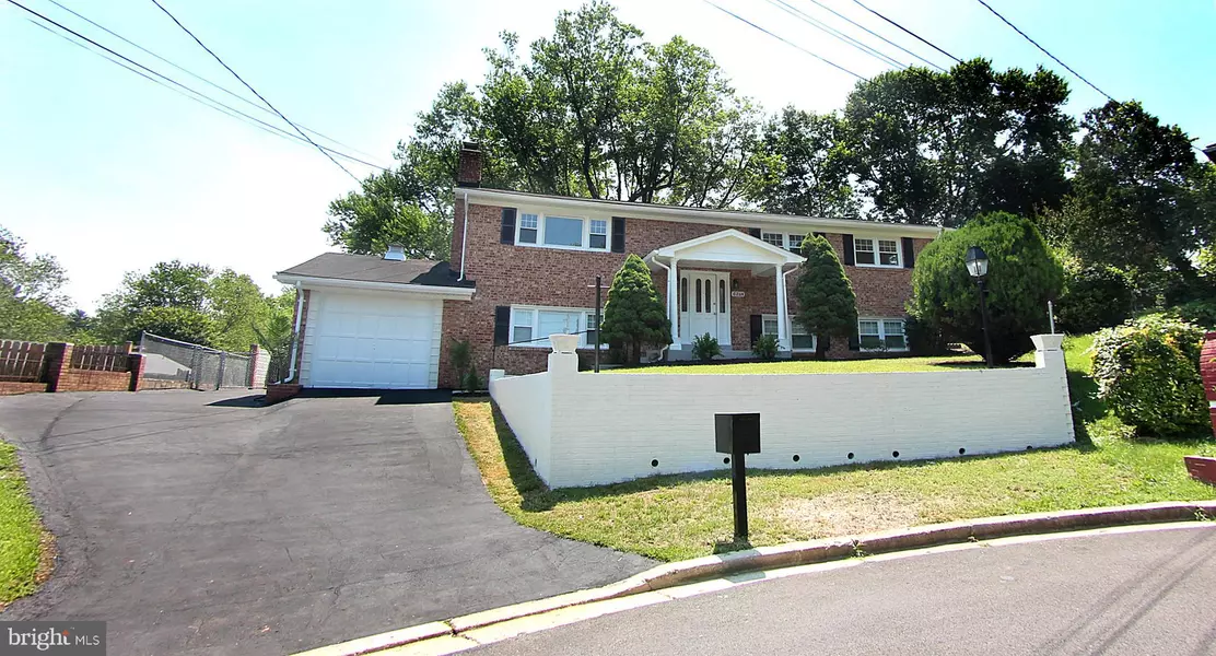 6204 HOPE DR, Temple Hills, MD 20748