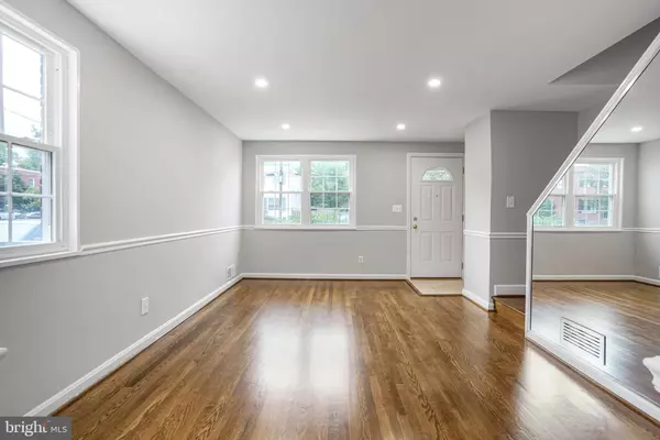 Arlington, VA 22204,3202 13TH RD S