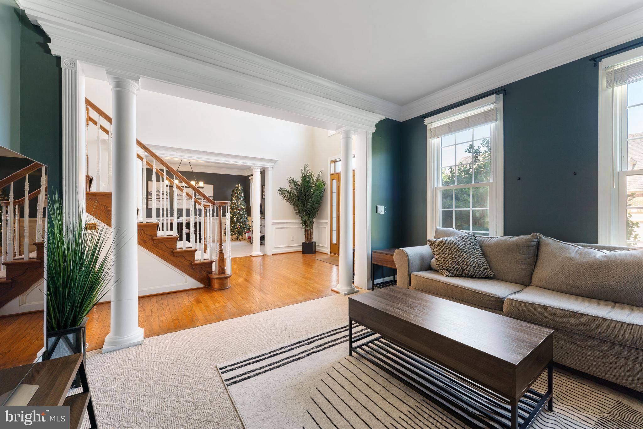 Vienna, VA 22182,2113 ARROWLEAF DR
