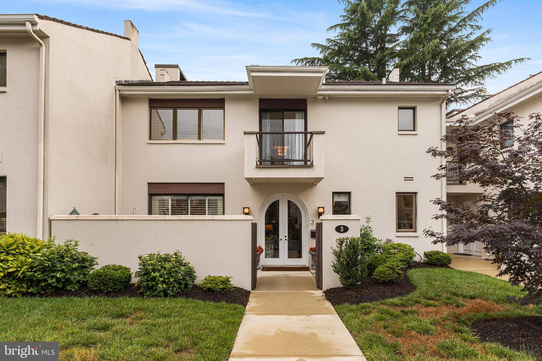 3 DEZAC #3, Devon, PA 19333