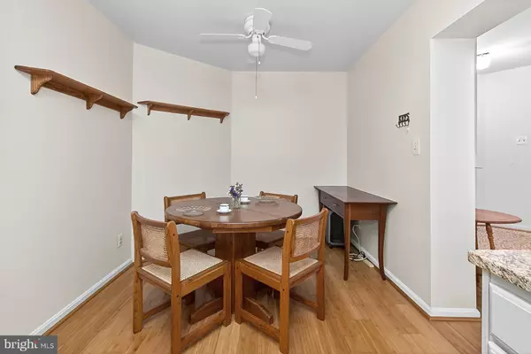 Burke, VA 22015,5920 COVE LANDING RD #102