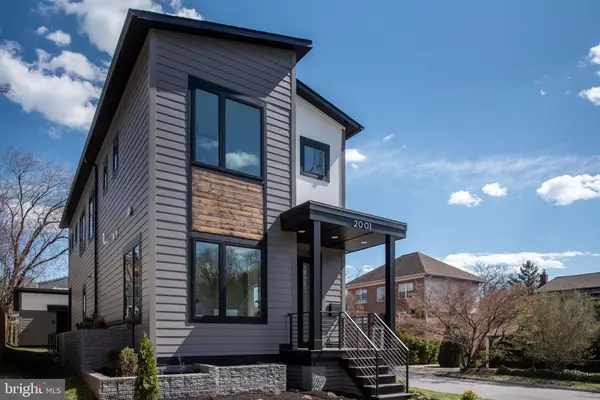 Arlington, VA 22207,2001 N GEORGE MASON DR