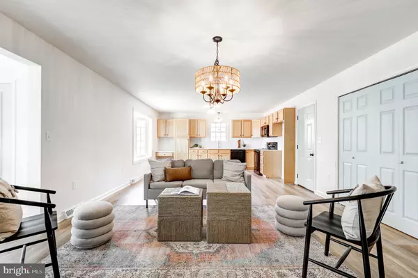 Ephrata, PA 17522,413 FLAXEN LN