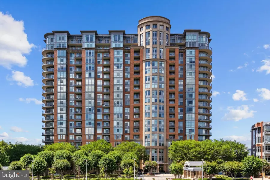 8220 CRESTWOOD HEIGHTS DR #618, Mclean, VA 22102