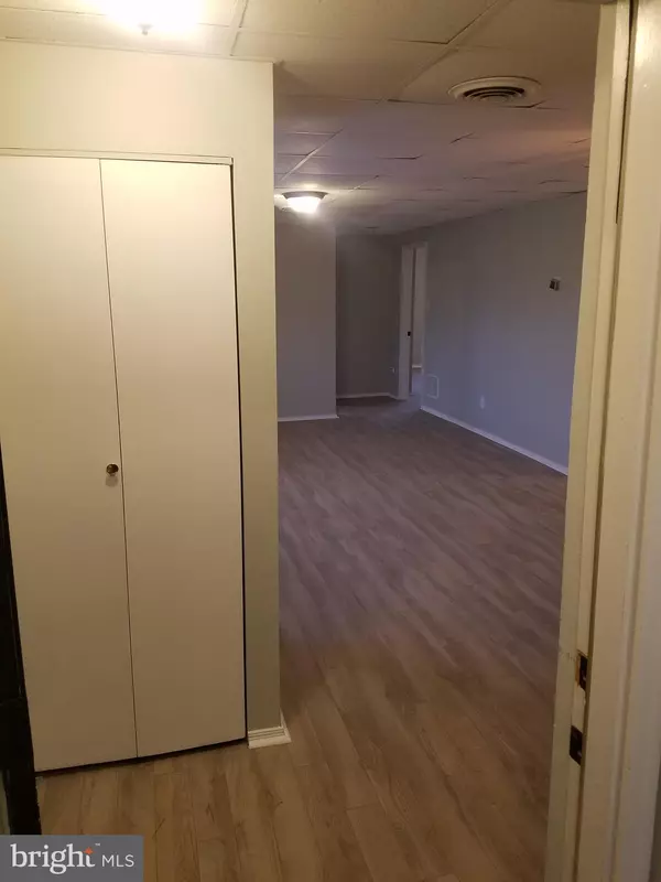 Riverside, NJ 08075,215 S PAVILION AVE #E