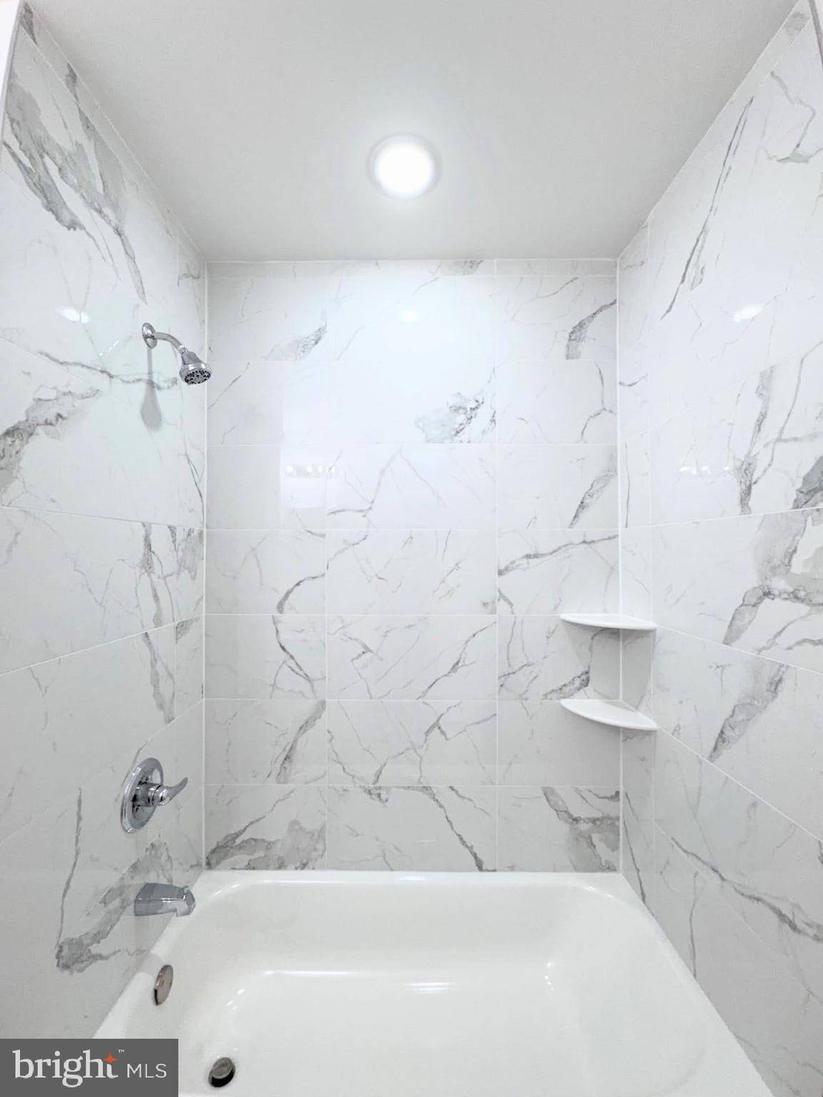 Philadelphia, PA 19125,319 E LEHIGH AVE #1
