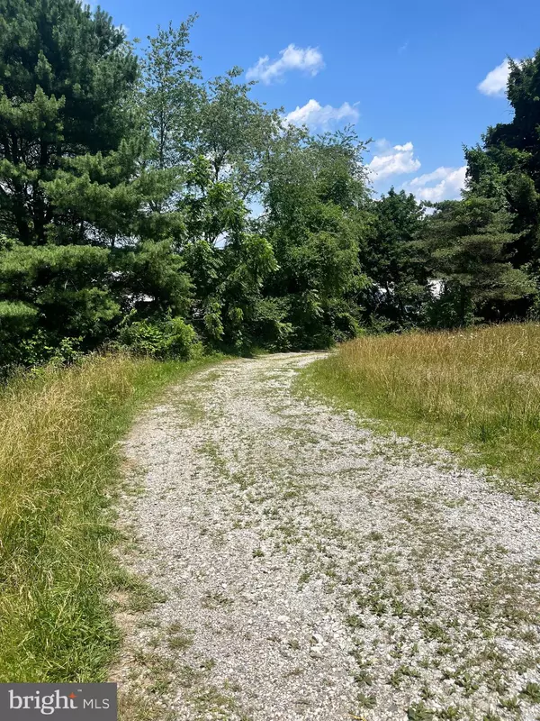 35 NEWMAN RD, Orrtanna, PA 17353