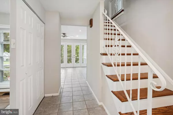 Annandale, VA 22003,8501 CANTERBURY DR