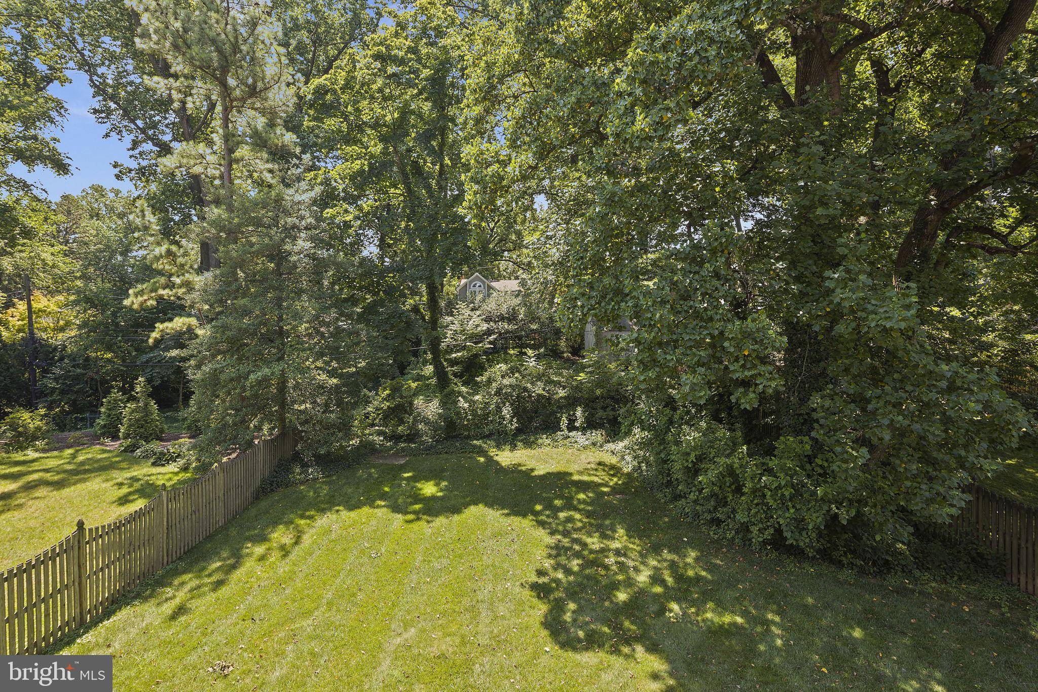 Arlington, VA 22205,4906 16TH ST N