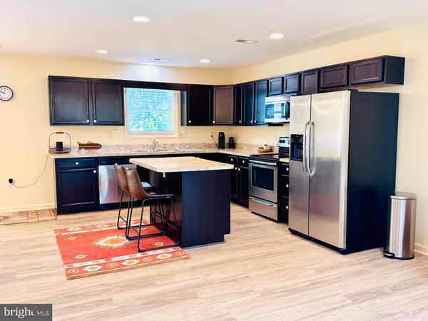 Shepherdstown, WV 25443,501 MADDEX FARM DR